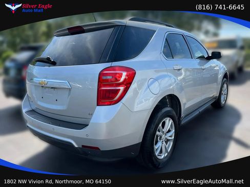 Used 2017 Chevrolet Equinox LT w/ Convenience Package FWD image 4