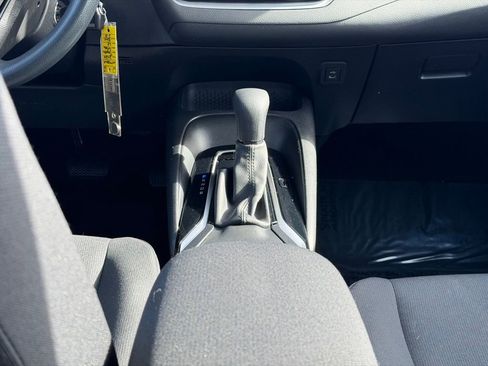 Used 2024 Toyota Corolla LE image 30