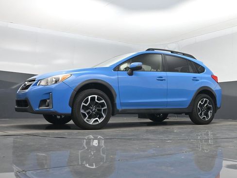 Used 2016 Subaru Crosstrek 2.0i Limited w/ Popular Package #2 image 40