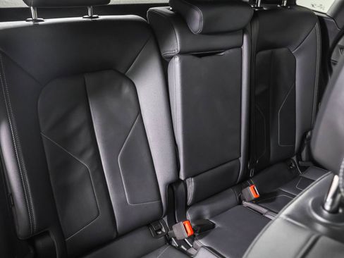 Used 2022 Audi Q3 2.0T Premium w/ Black Optic Sport Package image 43