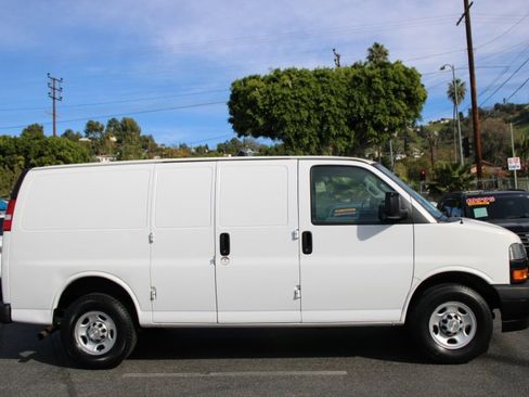 Used 2020 Chevrolet Express 2500 w/ Communications Package image 7