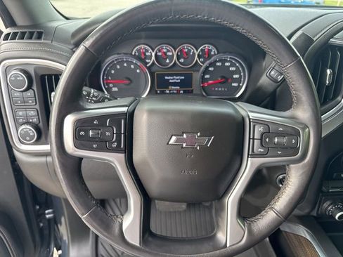 Used 2022 Chevrolet Silverado 1500 LT Trail Boss w/ LPO, Dark Essentials Package AWD/4WD image 29