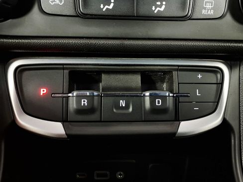 Used 2023 GMC Terrain SLE FWD image 19