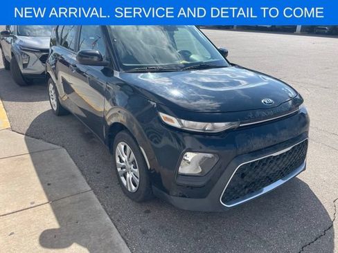 Used 2020 Kia Soul LX FWD image 2
