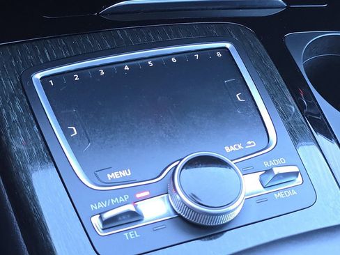 Used 2019 Audi Q7 3.0T Premium Plus w/ Premium Plus Package image 13