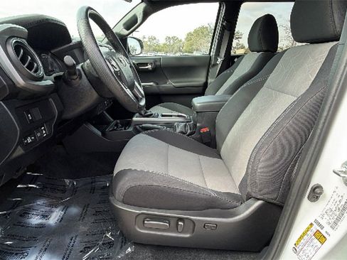 Certified 2023 Toyota Tacoma TRD Off-Road image 18