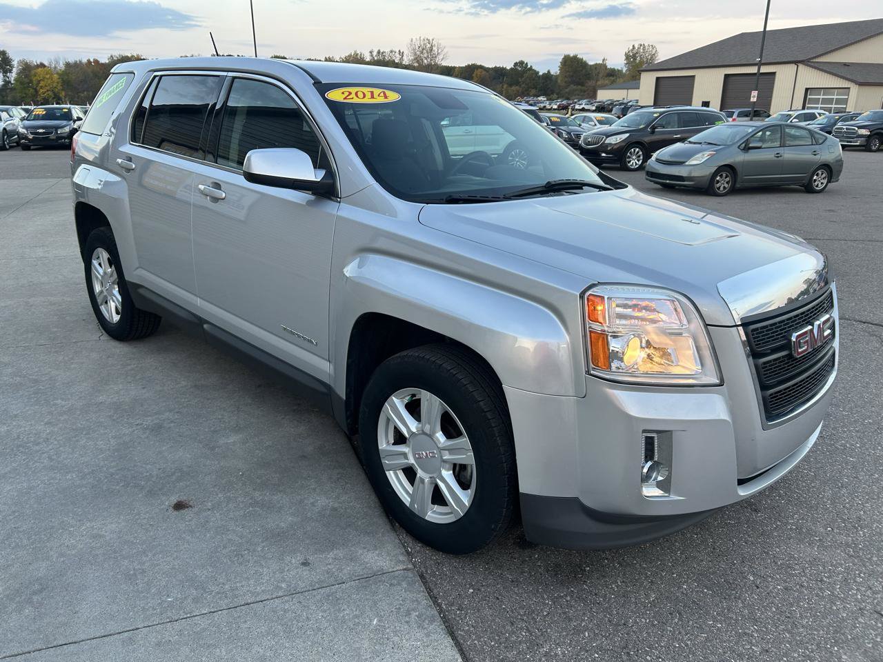 Used 2014 GMC Terrain SLE FWD image 3