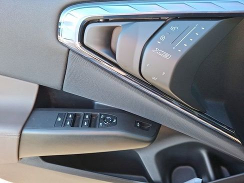 Certified 2025 BMW X3 xDrive30i image 12