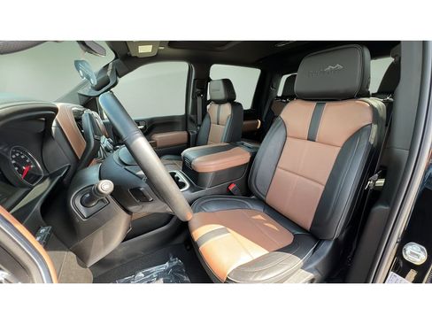 Certified 2023 Chevrolet Silverado 3500 High Country w/ Technology Package AWD/4WD image 24