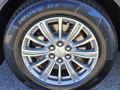 Used 2019 Cadillac XT5 Luxury image 10