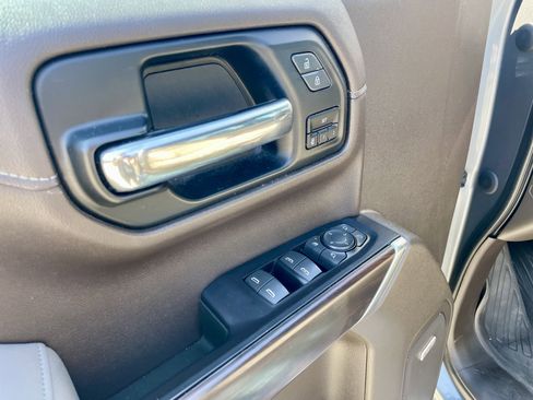 Used 2020 GMC Sierra 1500 SLT image 13