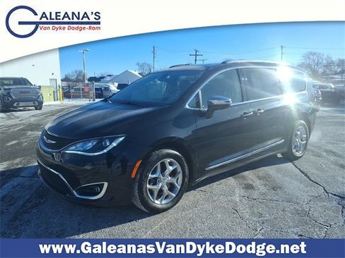 Used 2019 Chrysler Pacifica Limited image 1