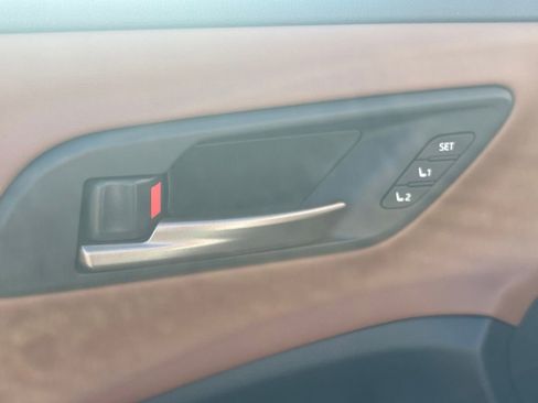 New 2026 Toyota Crown Signia Limited image 9