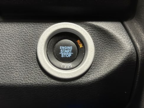 Used 2017 RAM 1500 Rebel w/ Luxury Group AWD/4WD image 23