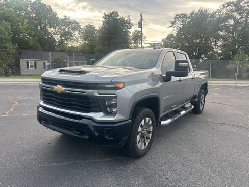 Used 2025 Chevrolet Silverado 2500 Custom w/ Custom Value Package AWD/4WD image 1