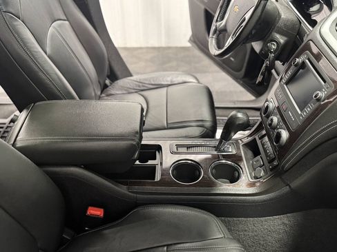 Used 2017 Chevrolet Traverse LT AWD/4WD image 25