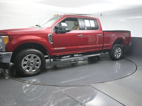 Used 2017 Ford F250 Lariat w/ Lariat Ultimate Package AWD/4WD image 4