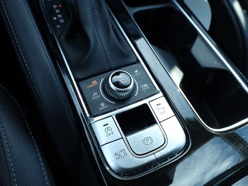 Used 2022 Kia Telluride EX w/ EX Premium Package image 10