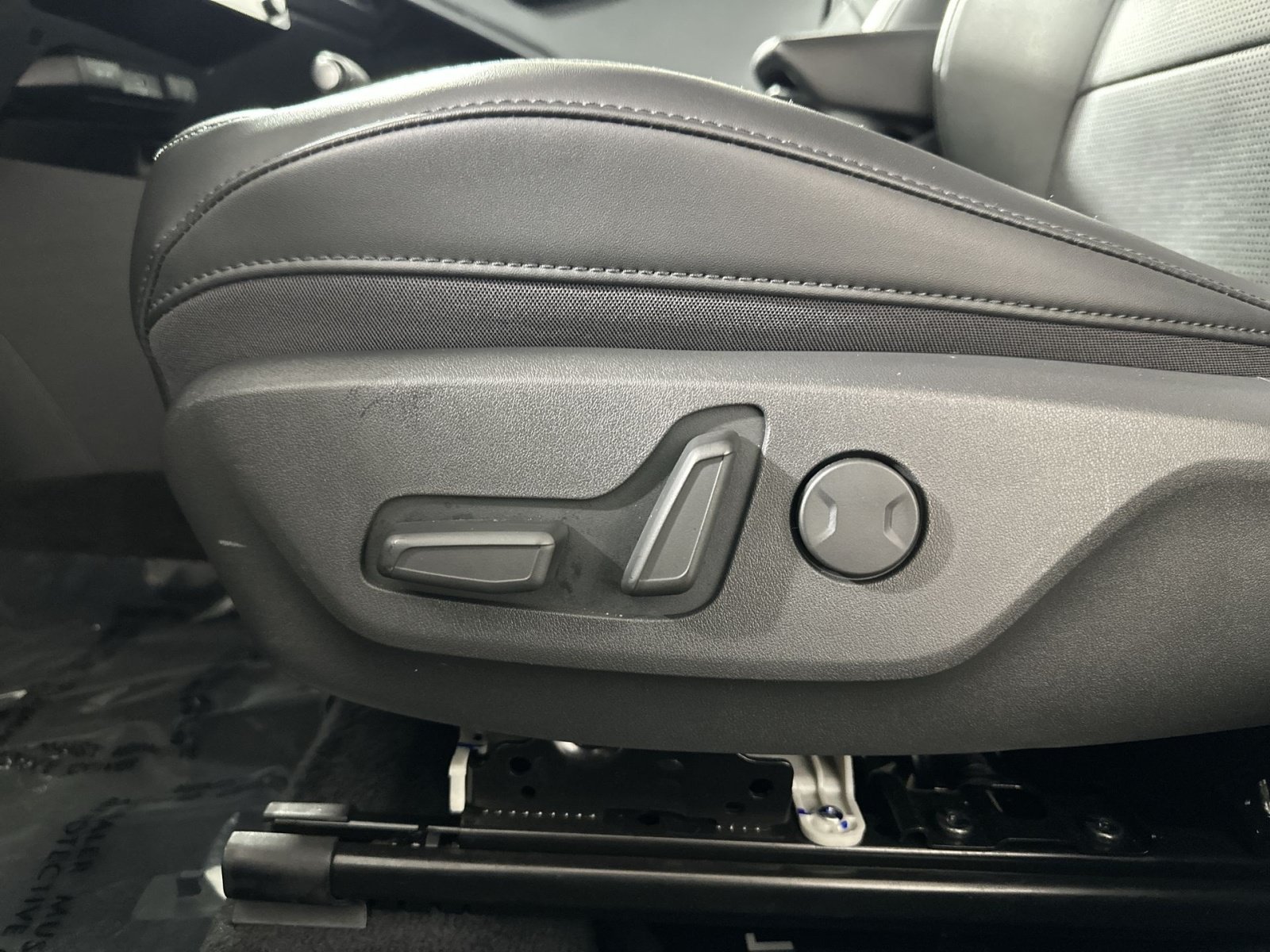 Used 2025 Kia Niro FWD image 14