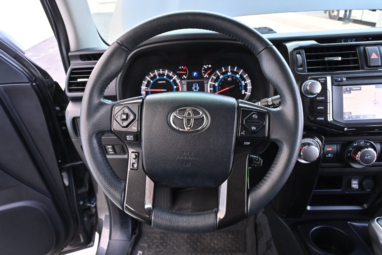 Used 2018 Toyota 4Runner TRD Off-Road Premium AWD/4WD image 21