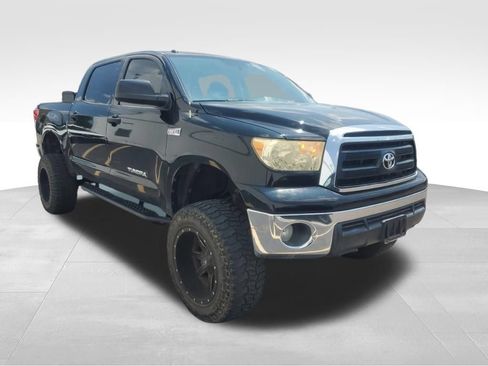 Used 2012 Toyota Tundra 4x4 CrewMax w/ Tow Pkg image 9