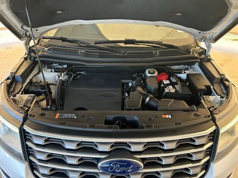 Used 2017 Ford Explorer XLT w/ Equipment Group 202A image 40