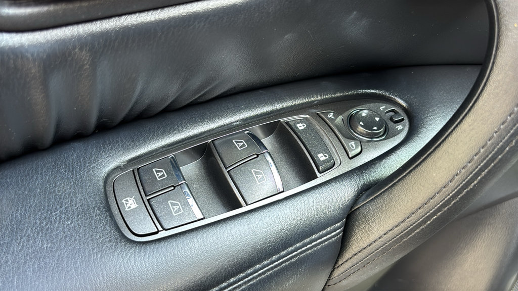 Used 2022 Nissan Armada SL w/ Midnight Edition Package AWD/4WD image 14