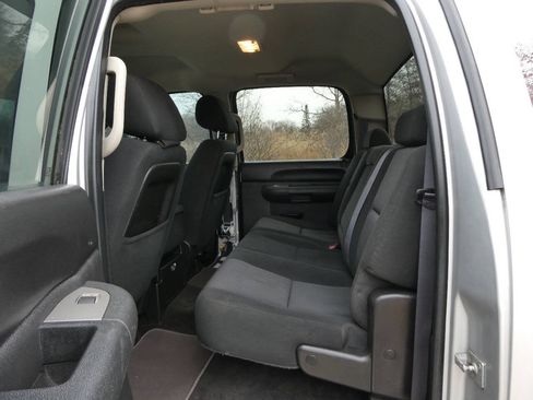 Used 2011 Chevrolet Silverado 2500 LT w/ Interior Plus Package AWD/4WD image 21