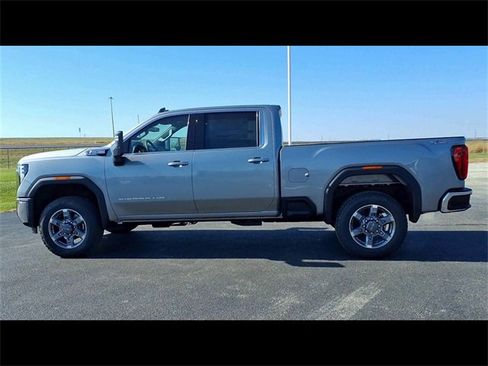 New 2026 GMC Sierra 2500 SLE image 5