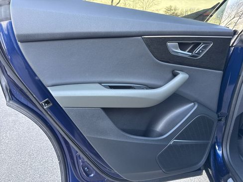 Used 2019 Audi Q8 Premium Plus w/ Premium Plus image 26