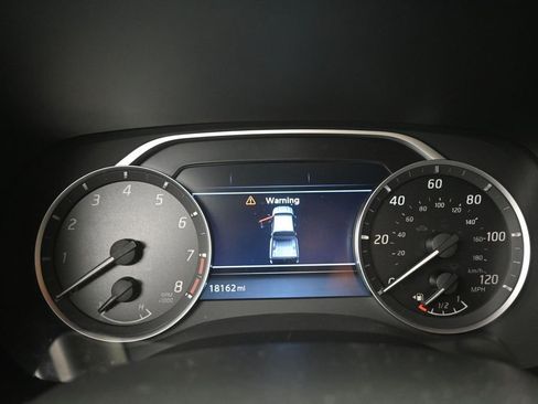 Used 2024 Nissan Frontier SV w/ SV Convenience Package RWD image 11