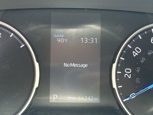 Used 2021 Toyota RAV4 LE AWD/4WD image 15