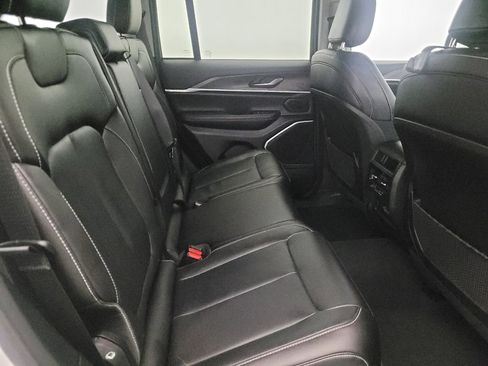 Used 2022 Jeep Grand Cherokee Limited 4xe image 19