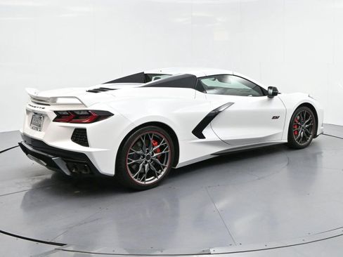 Used 2023 Chevrolet Corvette Stingray Premium Conv w/ Z51 Performance Package RWD image 7