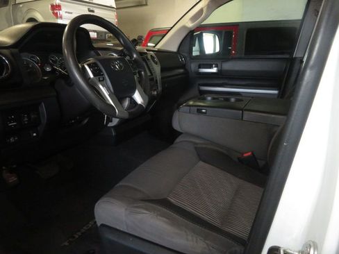 Used 2017 Toyota Tundra SR5 image 23