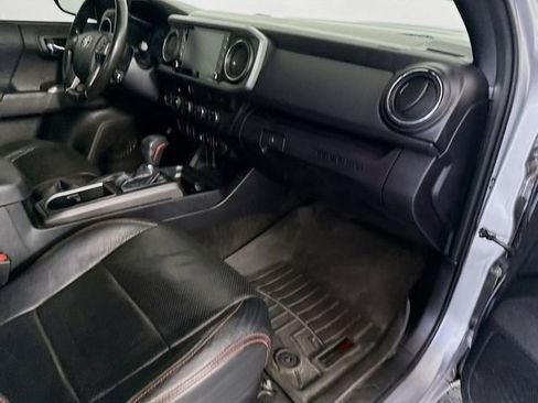 Used 2021 Toyota Tacoma TRD Sport image 27
