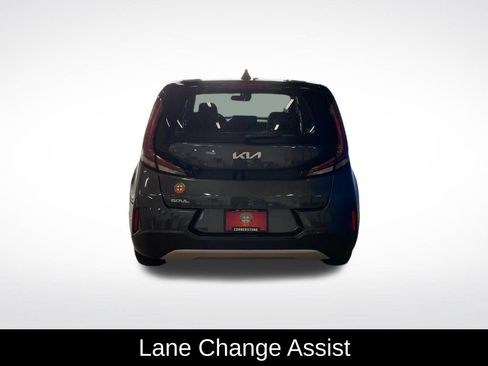 Used 2025 Kia Soul LX w/ LX Technology Package FWD image 17