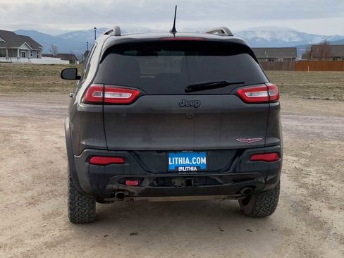 Used 2015 Jeep Cherokee Trailhawk w/ Comfort/Convenience Group image 7