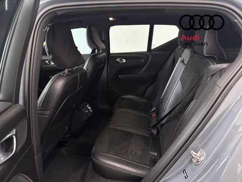 Used 2022 Volvo XC40 T4 R-Design w/ Advanced Package image 32