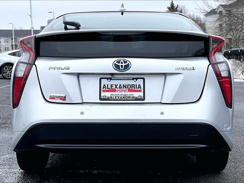 Used 2017 Toyota Prius Two w/ Prius Two Safety Plus Package image 4