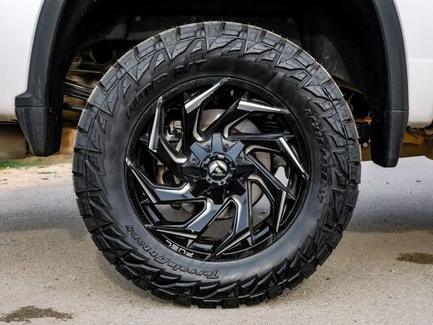 Used 2021 Chevrolet Silverado 2500 High Country w/ Z71 Off-Road Package image 59