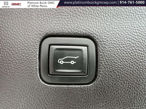 Used 2020 Buick Enclave Essence w/ Sport Touring Edition image 12