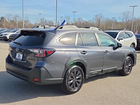 Certified 2025 Subaru Outback Onyx Edition image 3