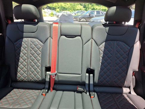 New 2026 Audi Q7 3.0T Prestige AWD/4WD image 13