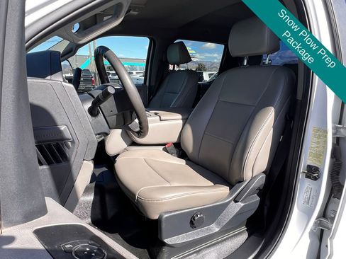 Used 2022 Ford F550 4x4 Crew Cab Super Duty w/ Power Equipment Group image 2