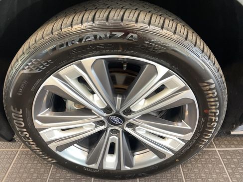 Used 2023 Toyota bZ4X AWD image 5