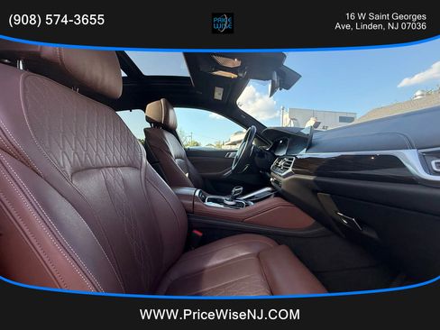 Used 2021 BMW X6 M50i w/ Executive Package image 20