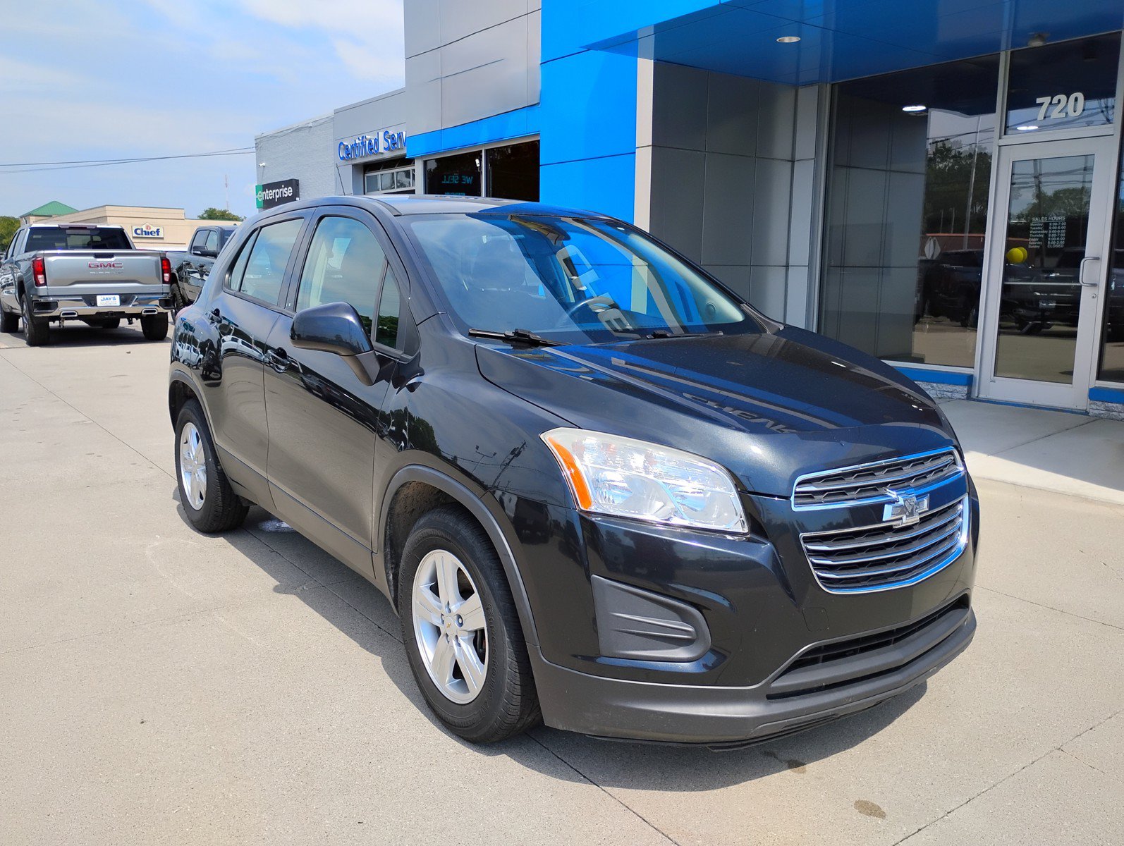 Used 2016 Chevrolet Trax LS w/ LPO, Cargo Package FWD image 3