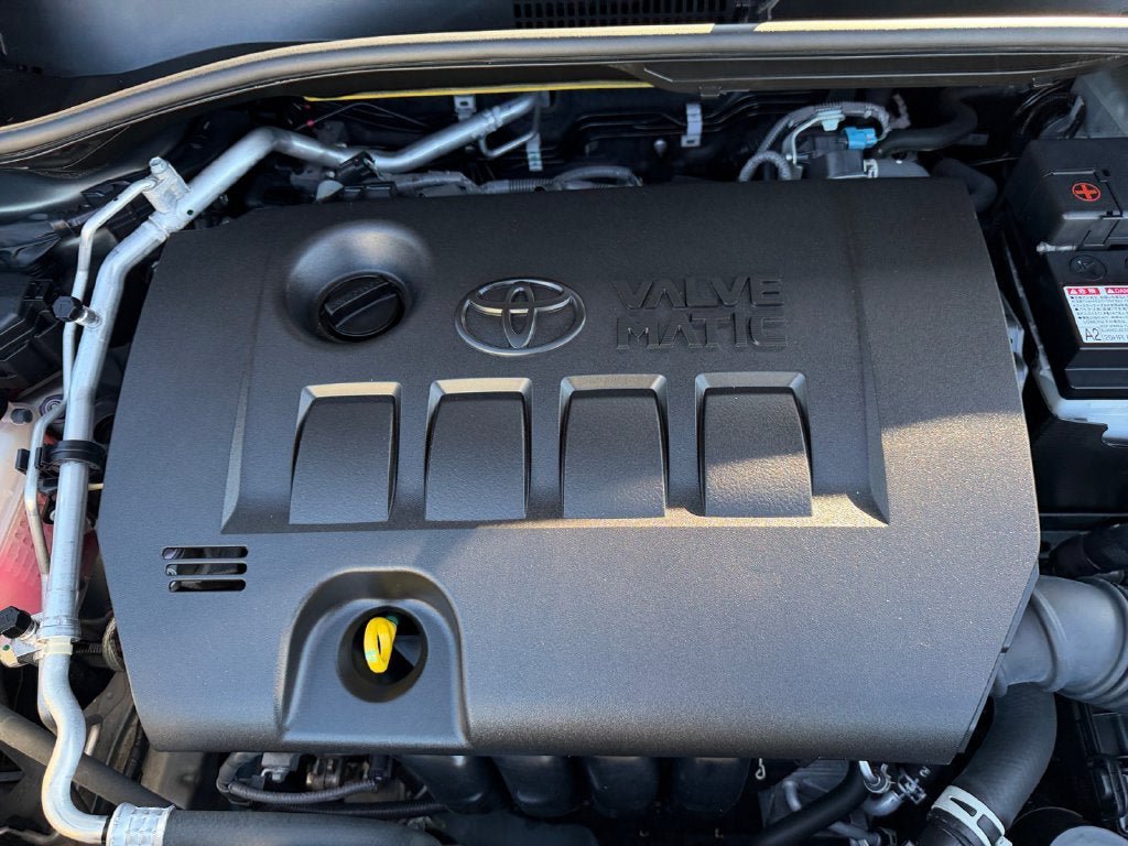 Used 2021 Toyota C-HR LE FWD image 30