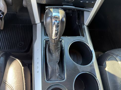 Used 2013 Ford Explorer XLT image 23